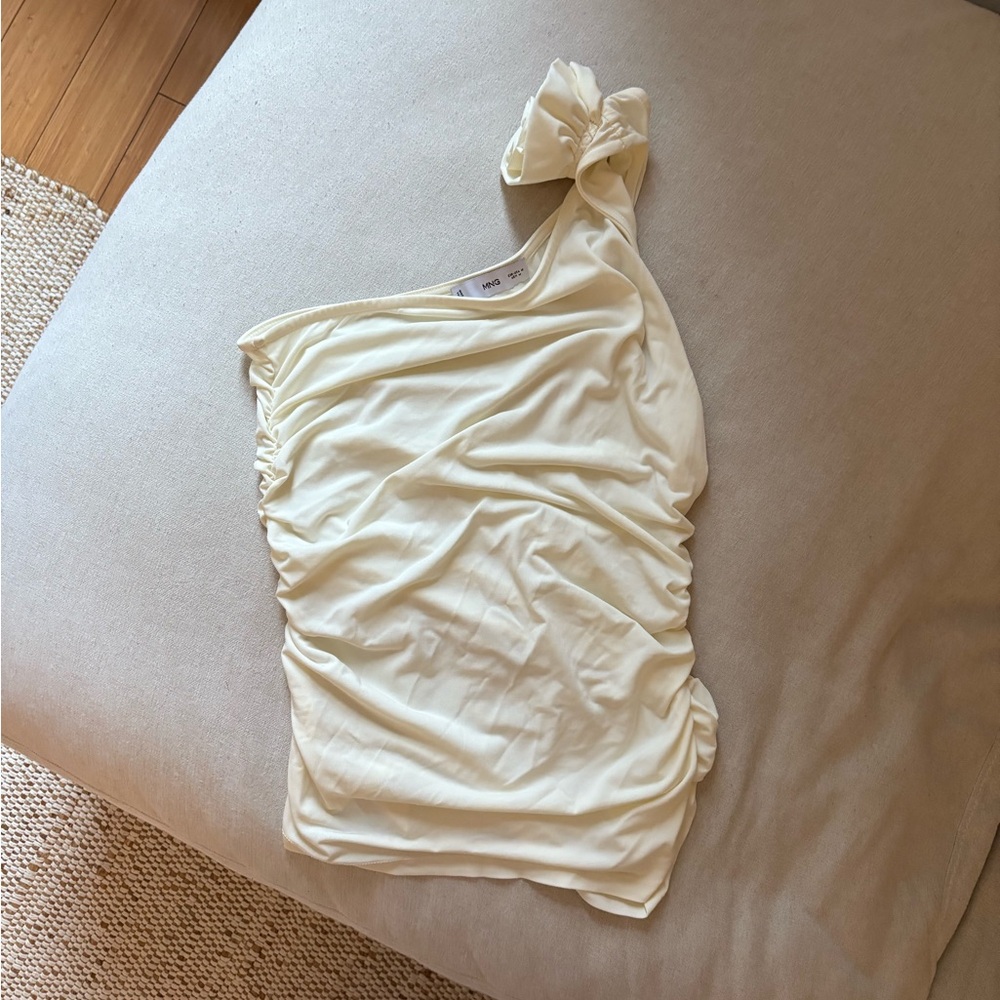 Chic Cream One-Shoulder Top